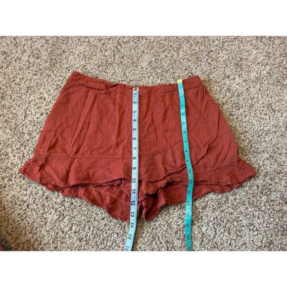 Altar'd State dressy shorts/skort Size Large, red/rust colored - Picture 6 of 10
